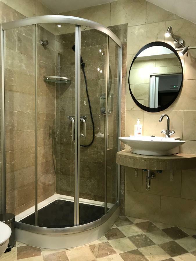 Loft Arco Del Cristo. Lägenhet Caces Exteriör bild
